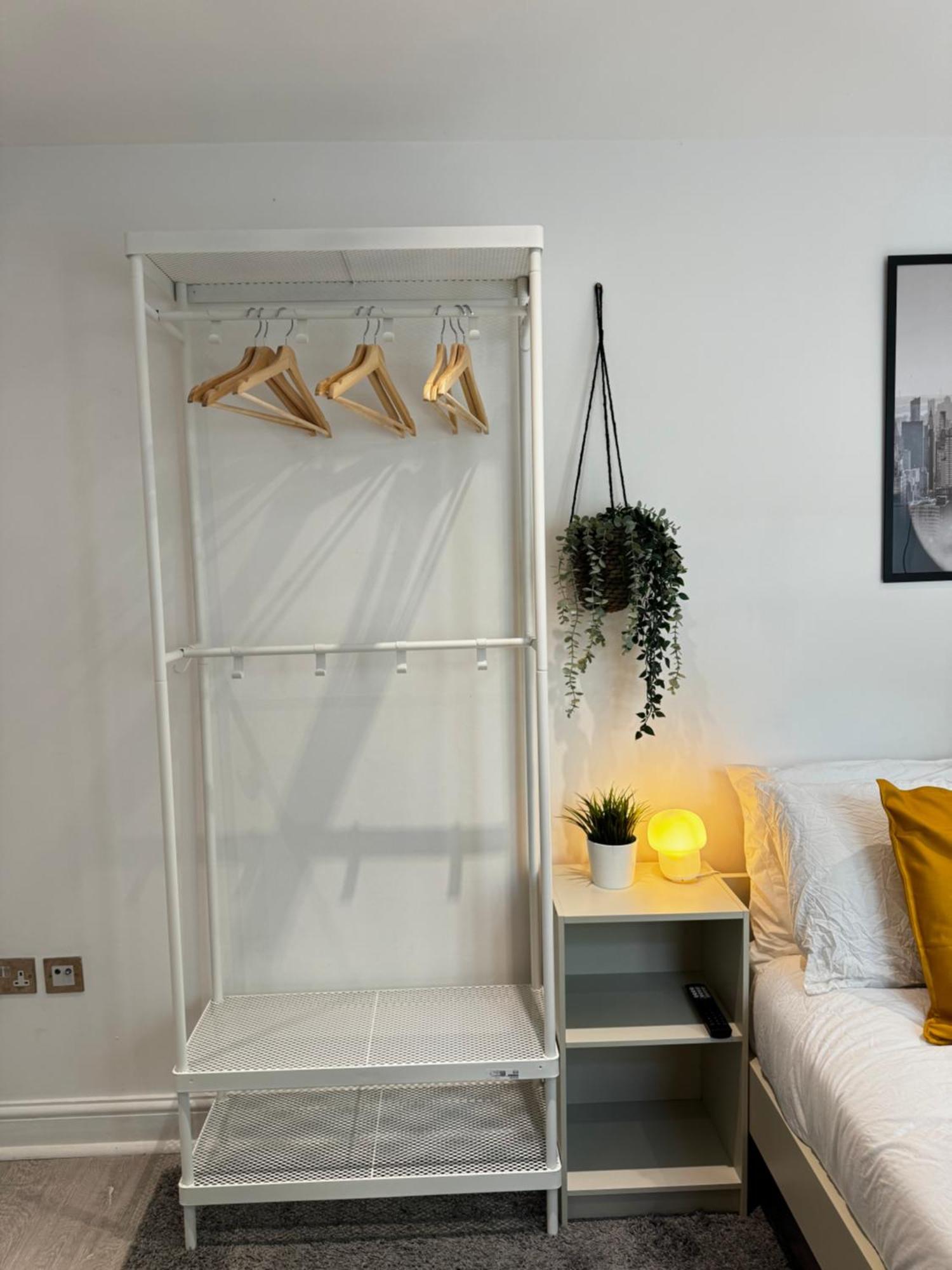 Casa de hóspedes En-suite Bedroom For Up To 4! Sofa Bed - Near Stratford *
