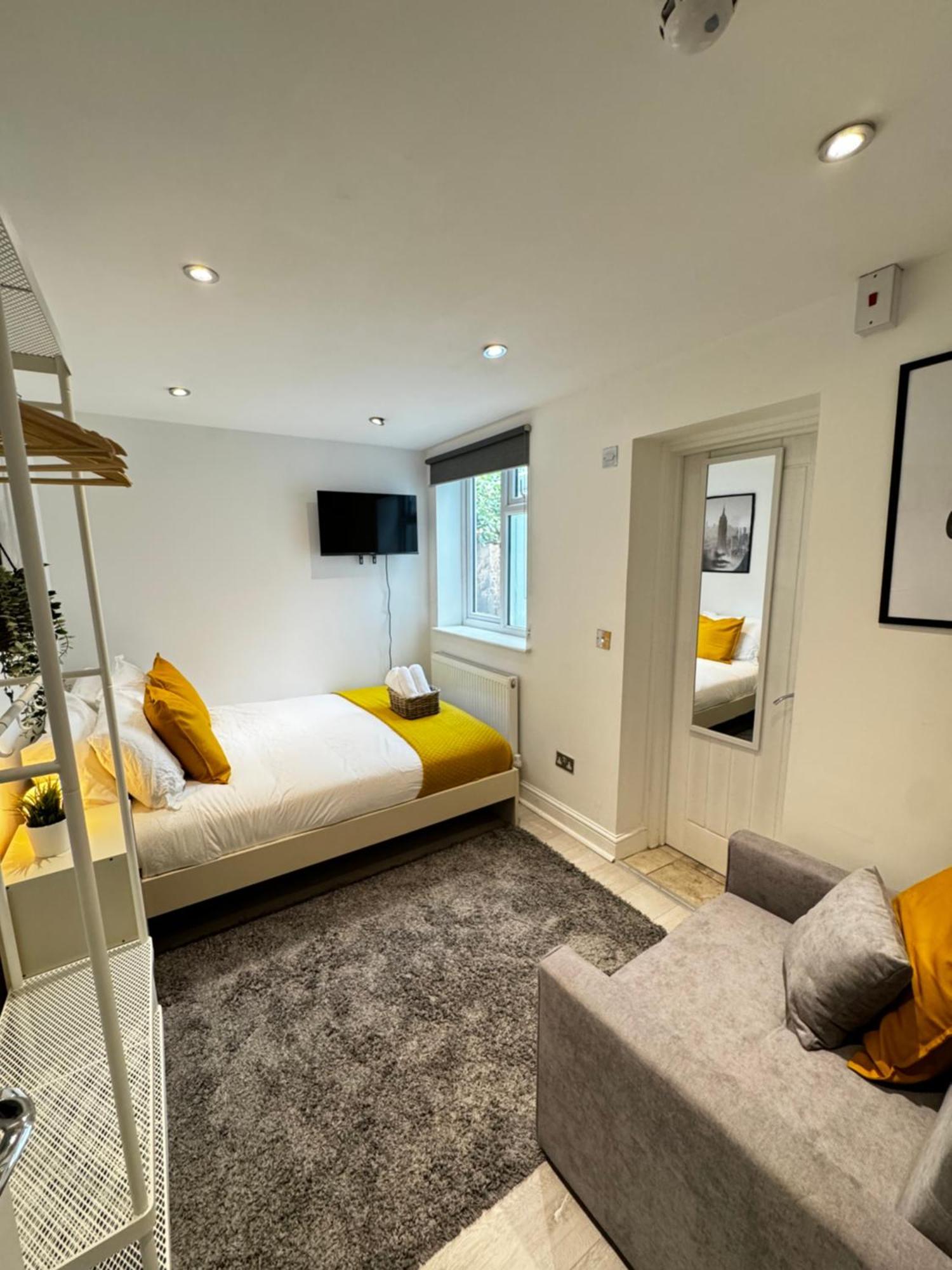 En-suite Bedroom For Up To 4! Sofa Bed - Near Stratford Casa de hóspedes *